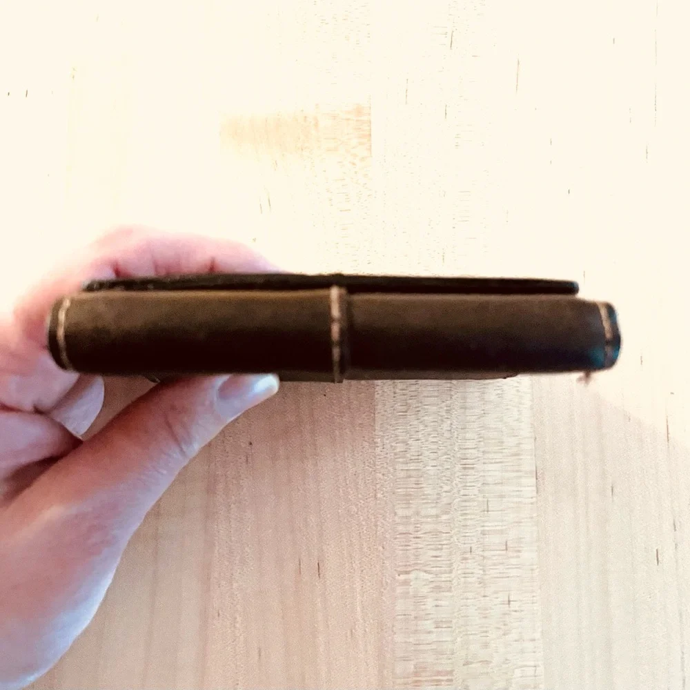 Fossil Classic Brown Leather Wallet, L 4” x H 3.5”